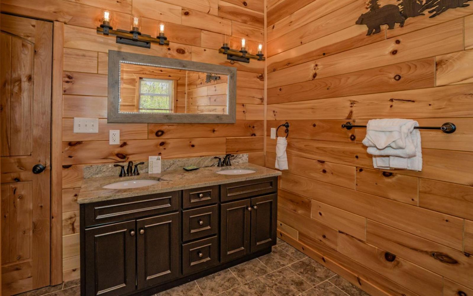 Beartastic Mountain View Lodge Гатлинбург Экстерьер фото
