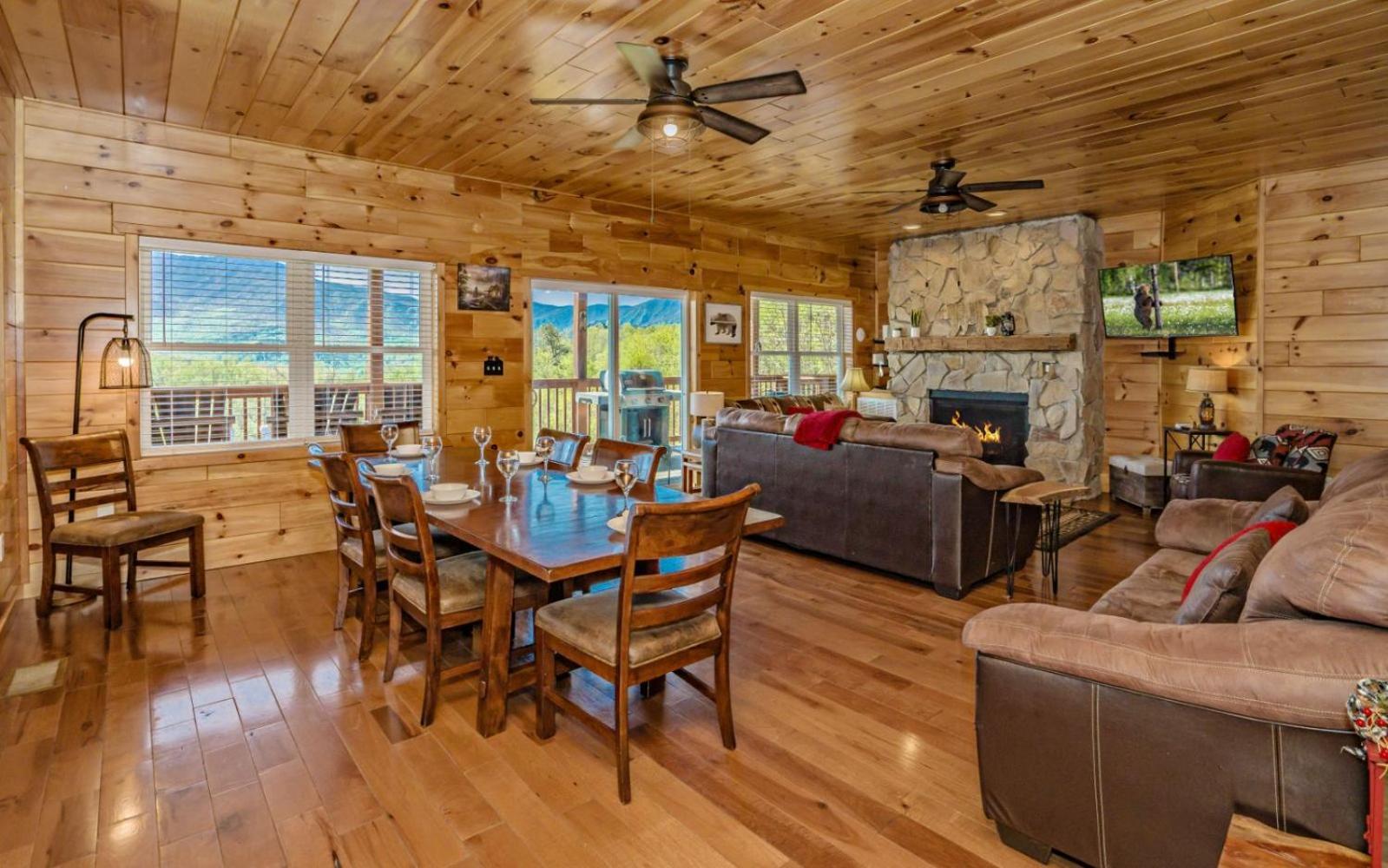 Beartastic Mountain View Lodge Гатлинбург Экстерьер фото