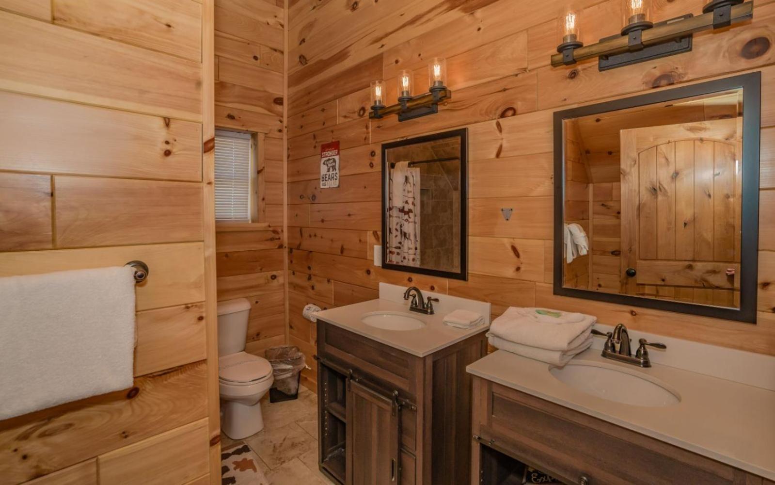 Beartastic Mountain View Lodge Гатлинбург Экстерьер фото